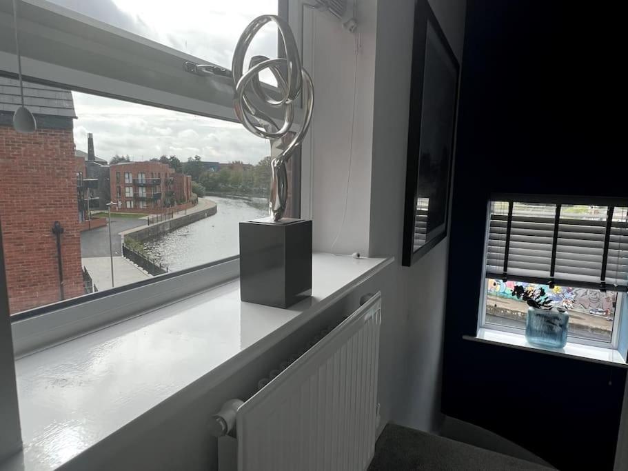 Villa Waterside House à Leicester Extérieur photo